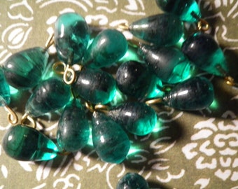 12 Glass Emerald Green Teardrop Beads with Loop