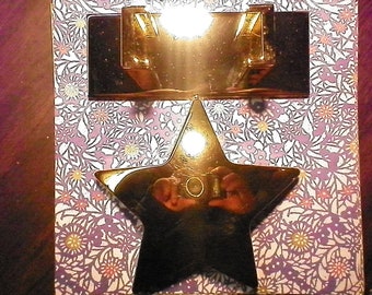 1 Set of Goldplated Star and Business Card Paperweights