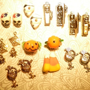 18 Assorted Halloween Beads and Charms