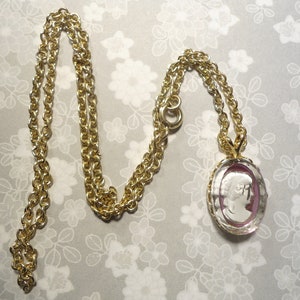 1 Glass Cameo 18&quot; Goldplated Necklace