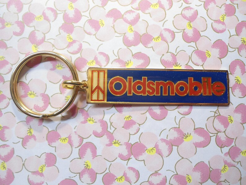 1 Vintage Oldsmobile Keyring Key Ring