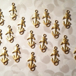 24 vintage Brass 15mm Kitty Kat Charms