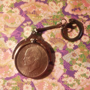 1 Silverplated Eisenhower Dollar Spinning Coin Key Chain Key Ring