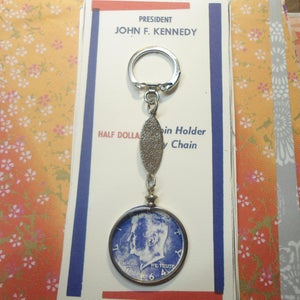 1 Kennedy Half Dollar Coin Holder Key Chain