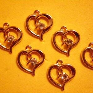 6 Vintage Goldplated 12mm Open Heart Charm Pendants with Rhinestone