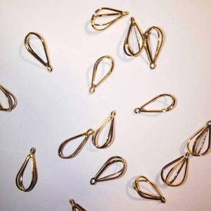 12 Vintage Goldplated Teardrop Cages