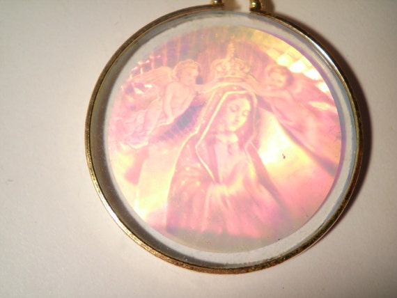 1 Vintage Glass Mother Mary Virgin Mary  Hologram… - image 2