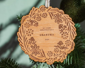 Mein erstes Weihnachten als Oma 2023 Kranz Holzverzierung [personalisierte Geschenke, benutzerdefinierte Nachricht, Weihnachten, Urlaub, Liebe, Stocking Stuffers]