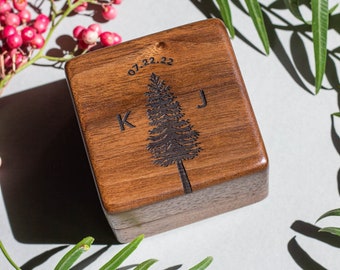 Evergreen Tree Wood Personalized Ring Box [Wedding Ring Holder, Wedding Ceremony Ring Box, Wooden Engagement Ring Box, Ring Bearer Ring Box]
