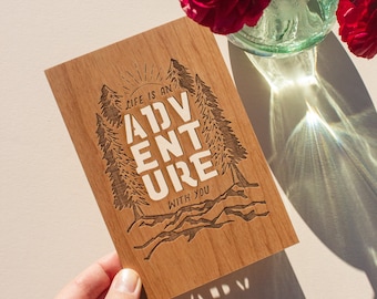 Life Is An Adventure Wood Card [Carte 5e anniversaire, cadeaux personnalisés, message personnalisé, anniversaire de mariage, anniversaire, cadeau d’amoureux du plein air]