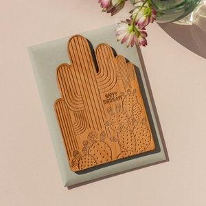 Cactus Vorm Hout Verjaardagskaart [Gepersonaliseerde geschenken, aangepaste boodschap, handgemaakt]