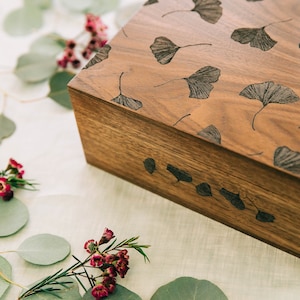 Ginkgo Leaves Wood Box Wood Anniversary Gift, Personalized Gift, Custom Memory Box, Wedding Box, Baby Keepsake Box, 5th Anniversary Gift Custom Message