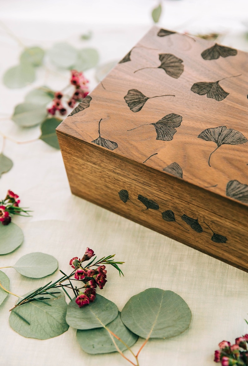 Ginkgo Leaves Wood Box Wood Anniversary Gift, Personalized Gift, Custom Memory Box, Wedding Box, Baby Keepsake Box, 5th Anniversary Gift Custom Message