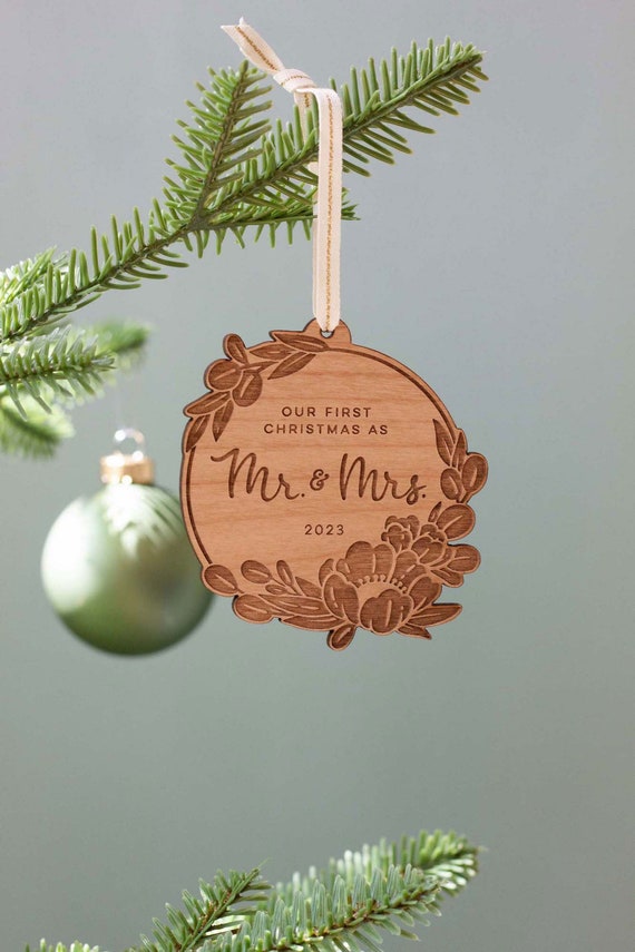 Our First Christmas Married パーソナライズ フォト