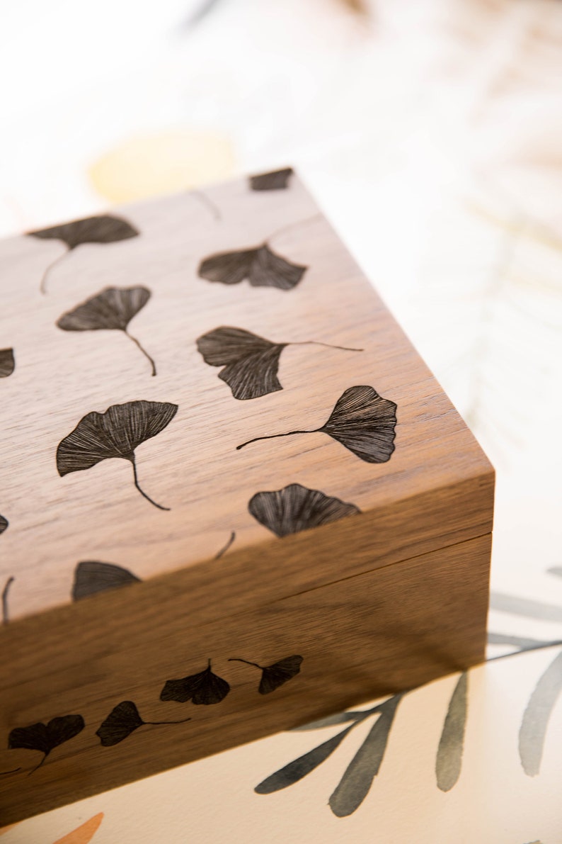 Ginkgo Leaves Wood Box Wood Anniversary Gift, Personalized Gift, Custom Memory Box, Wedding Box, Baby Keepsake Box, 5th Anniversary Gift image 2