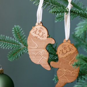 Otters Pair Ornament Comes with 2 Valentine's Day Gift, Sea Otters Ornament, Otter Gift, Love Ornament, Wood Ornament, Couple Ornament image 2