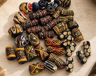 45 Contas Africanas Krobo, Contas de Vidro Reciclado Coloridas, Materiais para Bijuteria Étnica