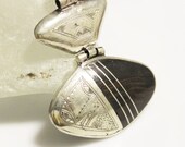 Mali Ebony Pendant , Tuareg Silver Pendant, Ethnic Jewelry Supplies, African Wood Pendant (AH274)