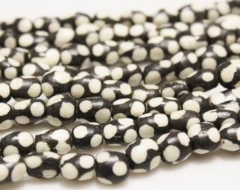 African Polka Dot Bone Beads, Black and White Beads, Ethnic Jewelry Supplies (*AG170*)