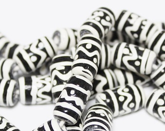 Black and White Indonesian Zig Zag Beads,Tribal Beads Made in Indonesia ,Java Glass Beads , Ethnic Beads (*AQ31*)