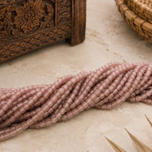 Rústico color rosa Indonesia abalorios, suministros de joyería étnica, Indo Pacífico rocallas (AM192)