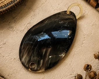 Large drop shape horn pendant handmade in Africa, unusual jewelry supplies, ethnic pendant