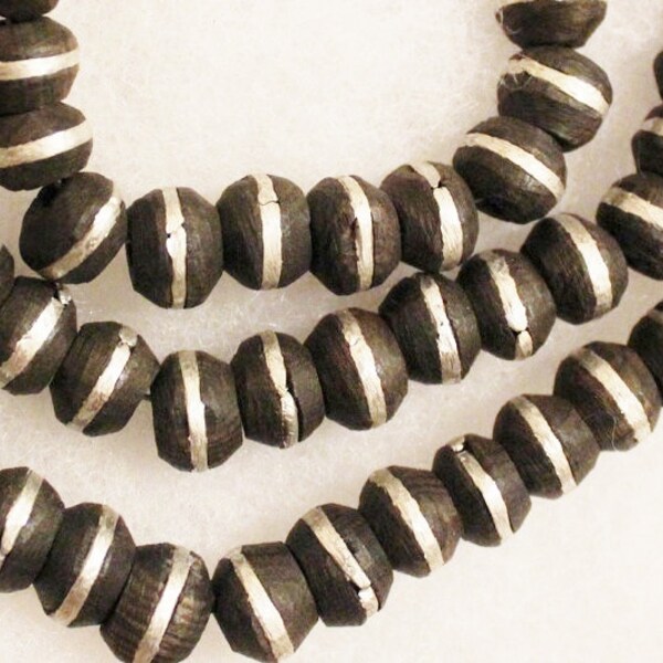 Perles en bois ébène africains faites au Mali (16), de perles ethniques, de bois et de Perles métal (C90)