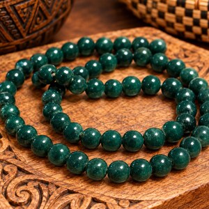 60 Green Indonesian Glass Beads , Ethnic Jewelry Supplies, Java Glass Beads (*AH6*)