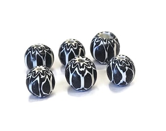 black and white chevron beads handmade in India, jewelry supplies, ethnic beads (BK250)