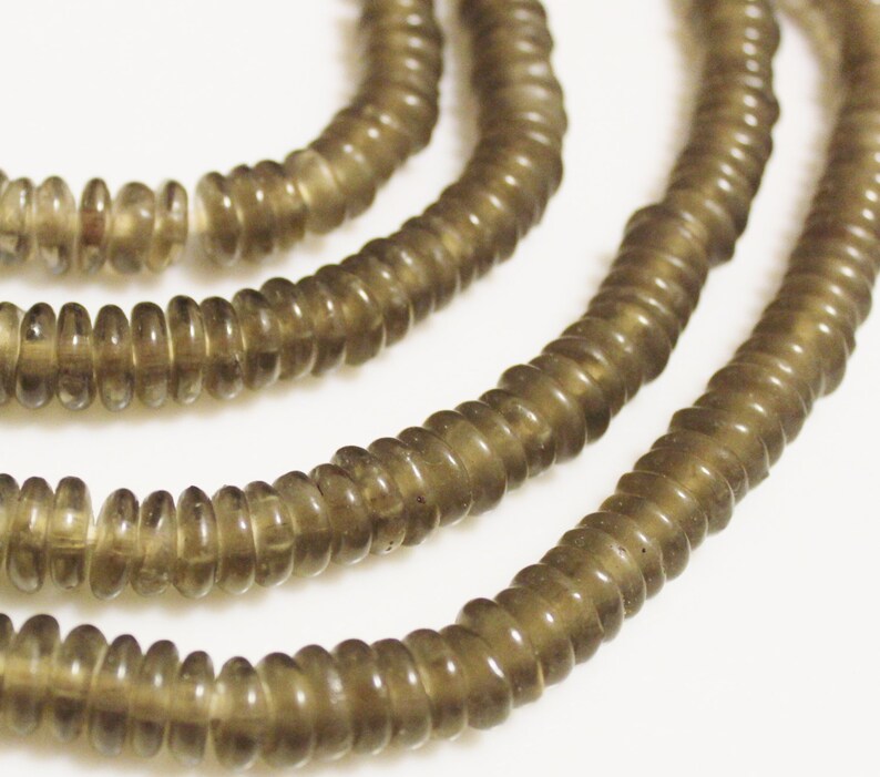 R111 Ethnic Beads Recycled Glass Beads made in Africa 54 cm Strand