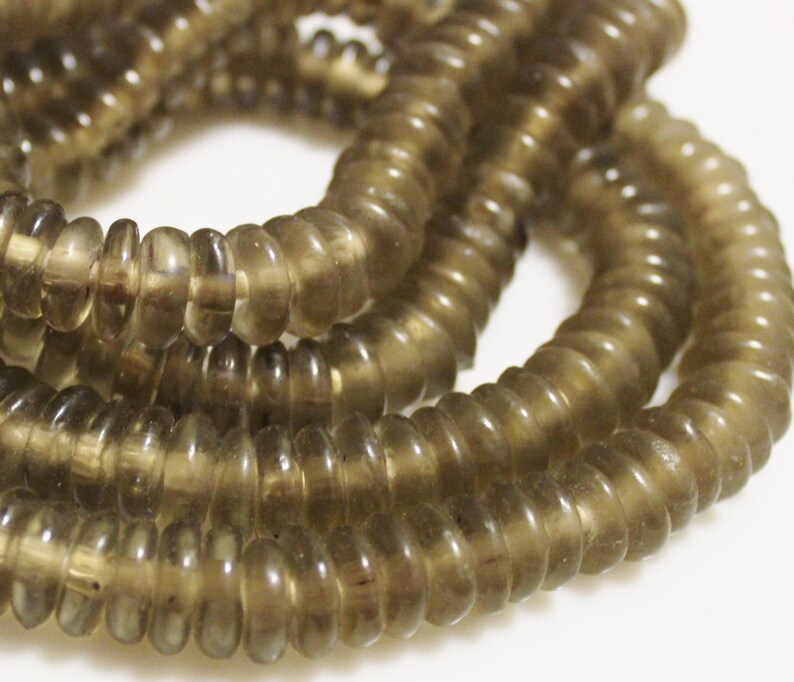 R111 Ethnic Beads Recycled Glass Beads made in Africa 54 cm Strand