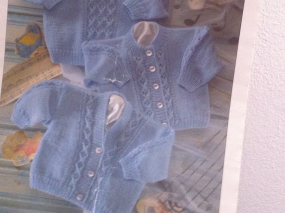 Baby Girls Lacy Diamond Eyelet Matinee Coat Cardigan KNITTING PATTERN DK 16-20/"
