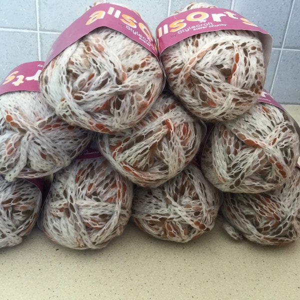 Royaume-Uni / UE VENDEUR Stylecraft Allsorts super gros tricot de laine en couleur troupeau.  9 boules x 50g. Aiguilles 10mm. Idéal pour les foulards et les chapeaux.