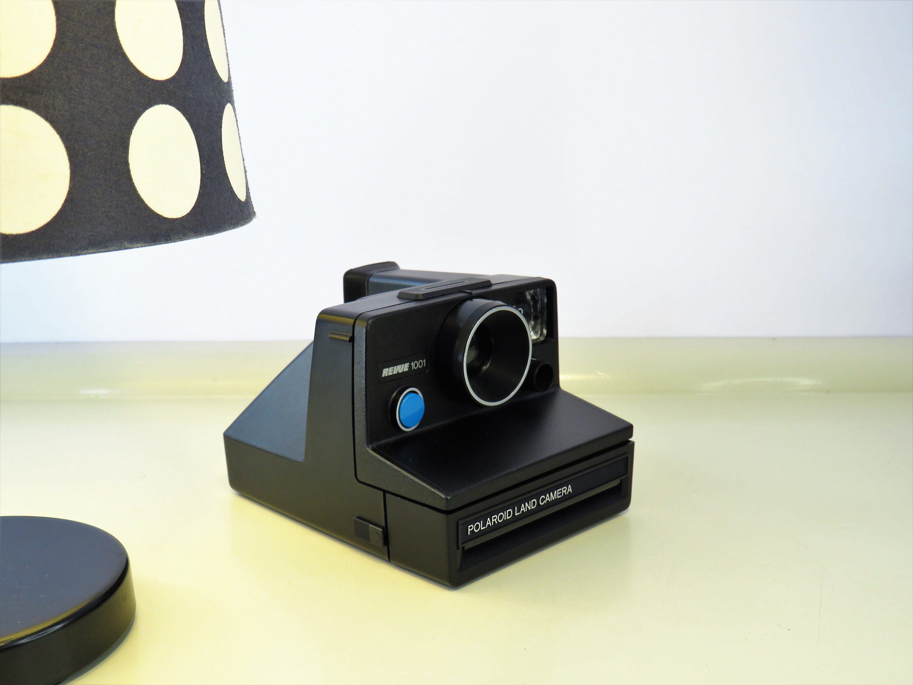 Vintage Polaroid Camera 1001 Revue Black Color Blue Button - Etsy Denmark