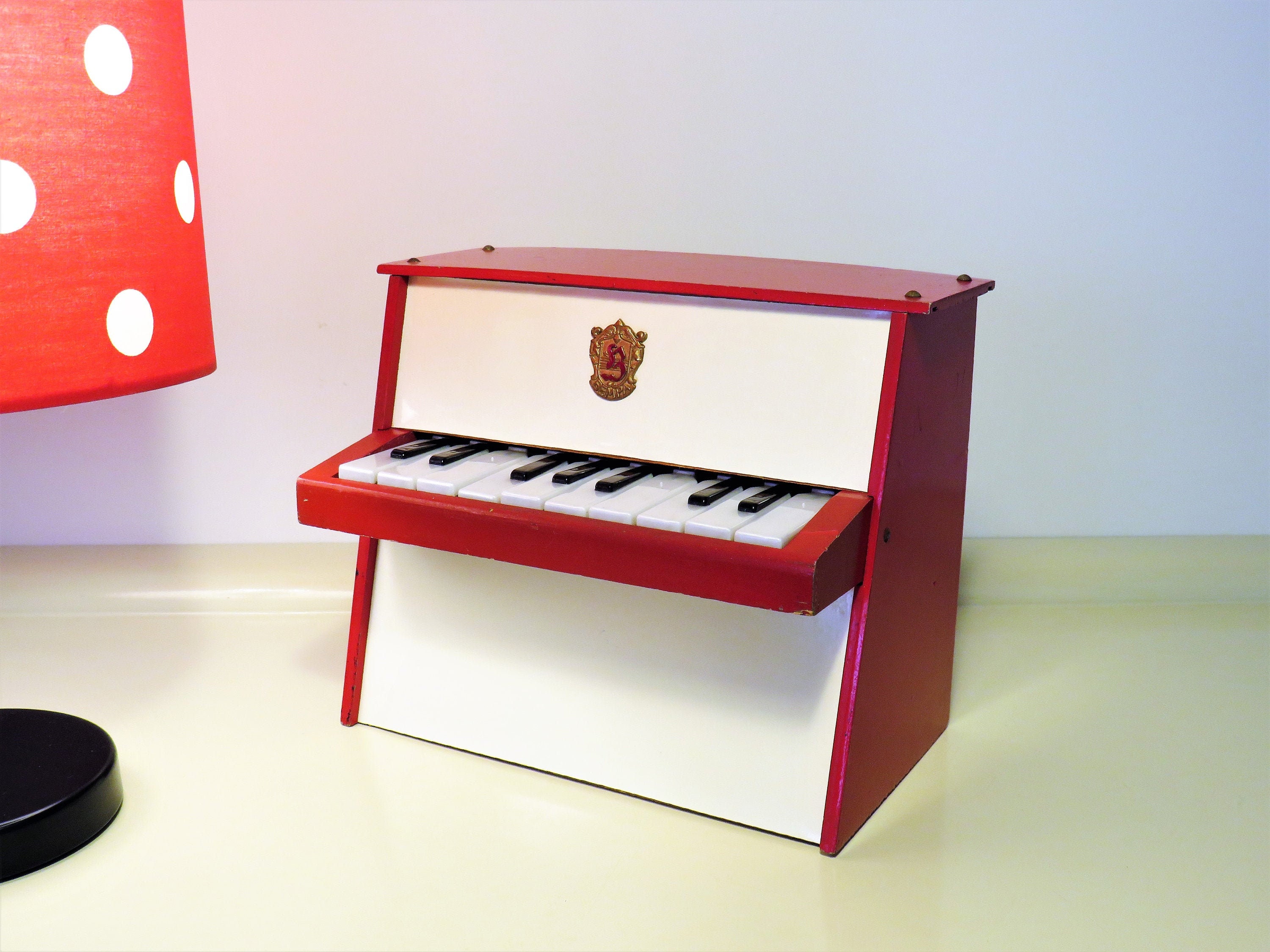 antiguo piano infantil de 12 teclas dificil - Comprar Videojogos e Consolas  descatalogados no todocoleccion