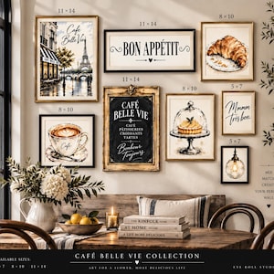 Pode incluir: Uma coleção de parede com oito impressões de arte emolduradas com ilustrações de café, incluindo um croissant, uma chávena de café, uma tarte sob uma cúpula de vidro, uma lâmpada e textos como Cafe Belle Vie, Bon Appetit e Mmmm tres bon.