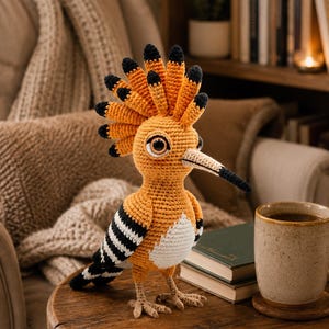 Schema per realizzare all'uncinetto un'upupa, amigurumi realistico in formato PDF, giocattolo a tema animale del bosco (download digitale)