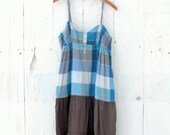 Upcycled Sundress, womens robe, bleu et brun plaid, womens taille l recyclé repurposed mori minable fille vêtements de wearlovenow