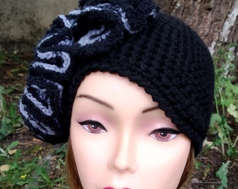 Gorro de Mujer "Minimal" con decoración hiperbólica. Gorro de crochet en negro y gris. 30% de descuento y envío gratis con seguimiento