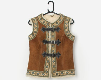 Vintage suede embroidered waistcoat/gilet with sheepskin lining - XS / Small