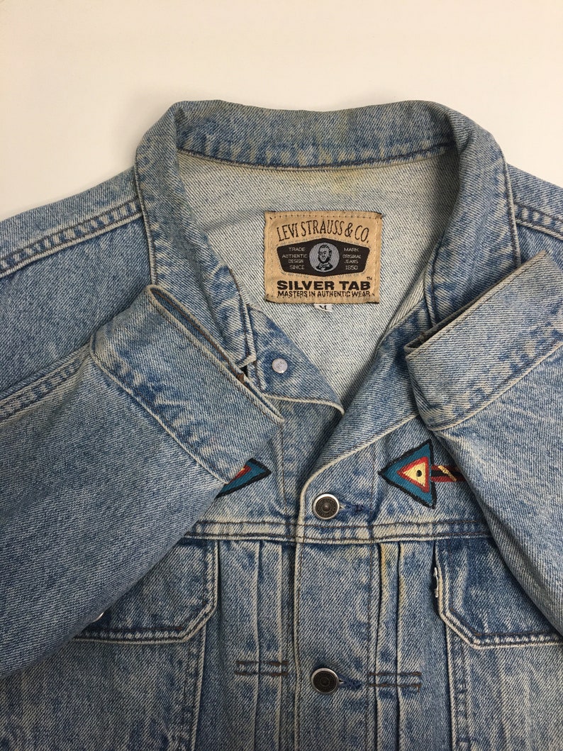 Vintage rare 90s silver tab Levis denim jacket, painted front and back Large image 6