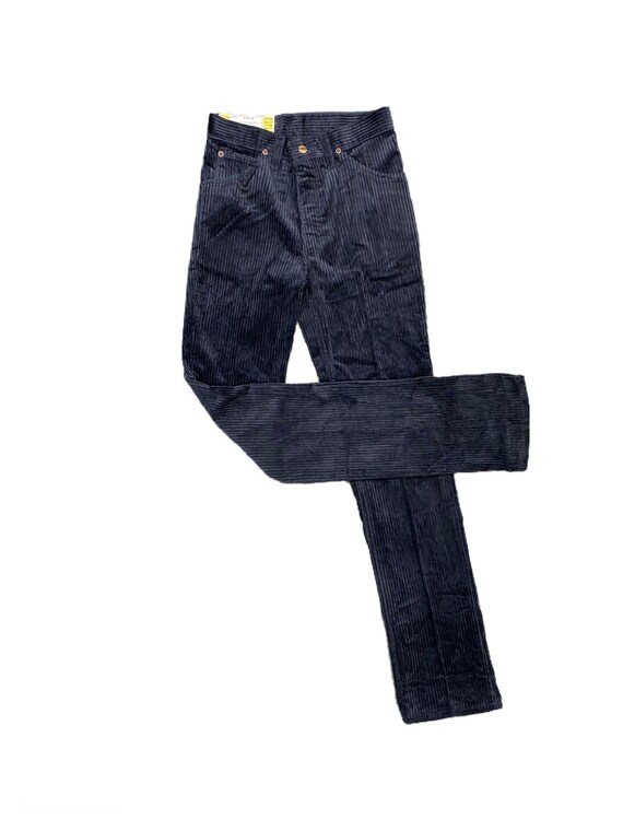 Vintage Wrangler corduroy jeans in navy blue with 