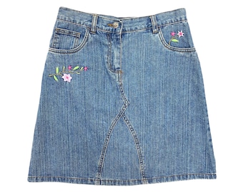 Denim mini skirt in blue with floral embroidery, Y2K - Small