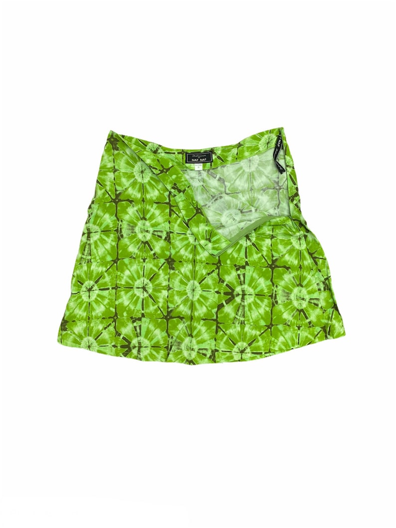 Waist 28\u201d 90s Naf Naf Skirt Green Tie-Dye Psychedelic Patterned Vintage Vtg Mini Skirt