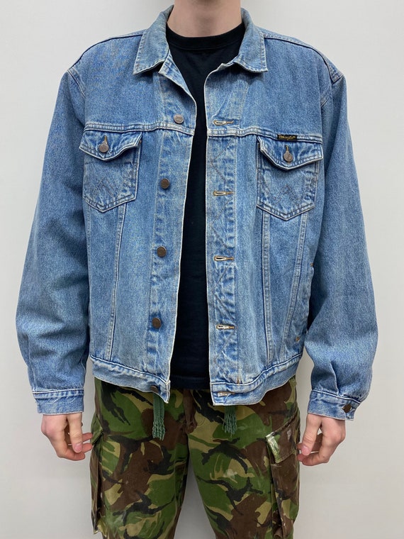 Vintage Wrangler Denim Trucker Jacket in Light / Mid Wash Blue - Etsy  Australia