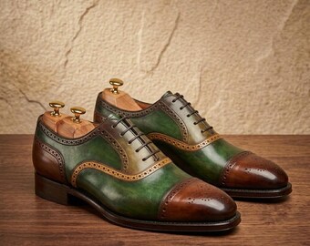 Scarpe Oxford da uomo in pelle verde e marrone con punta a coda di rondine, fatte a mano, calzature eleganti di lusso brogue.