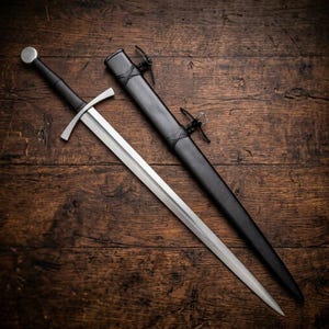 手作りの中世騎士の剣 – 鞘付きのヨーロッパ式武装剣（ディスプレイ、コスプレ用）