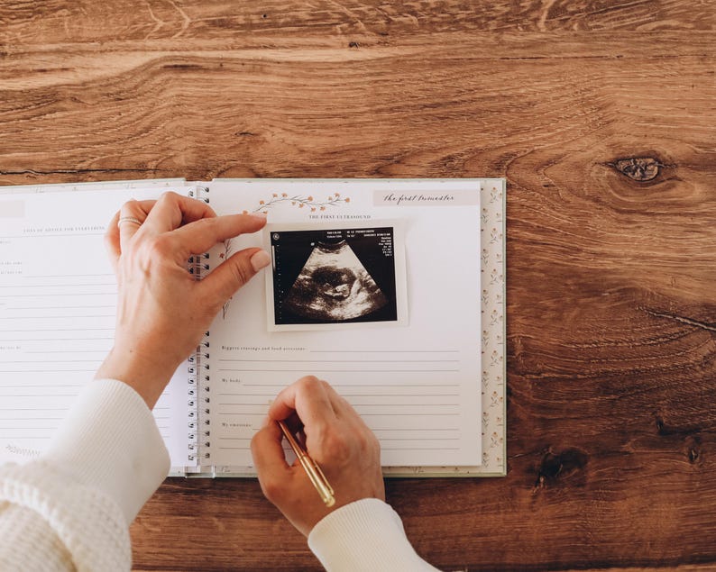 Maternity Writing Pregnancy Memory Book - Expecting Mom Journal, Week by Week Milestone ...