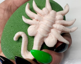 Alien Egg Bath Bomb Facehugger