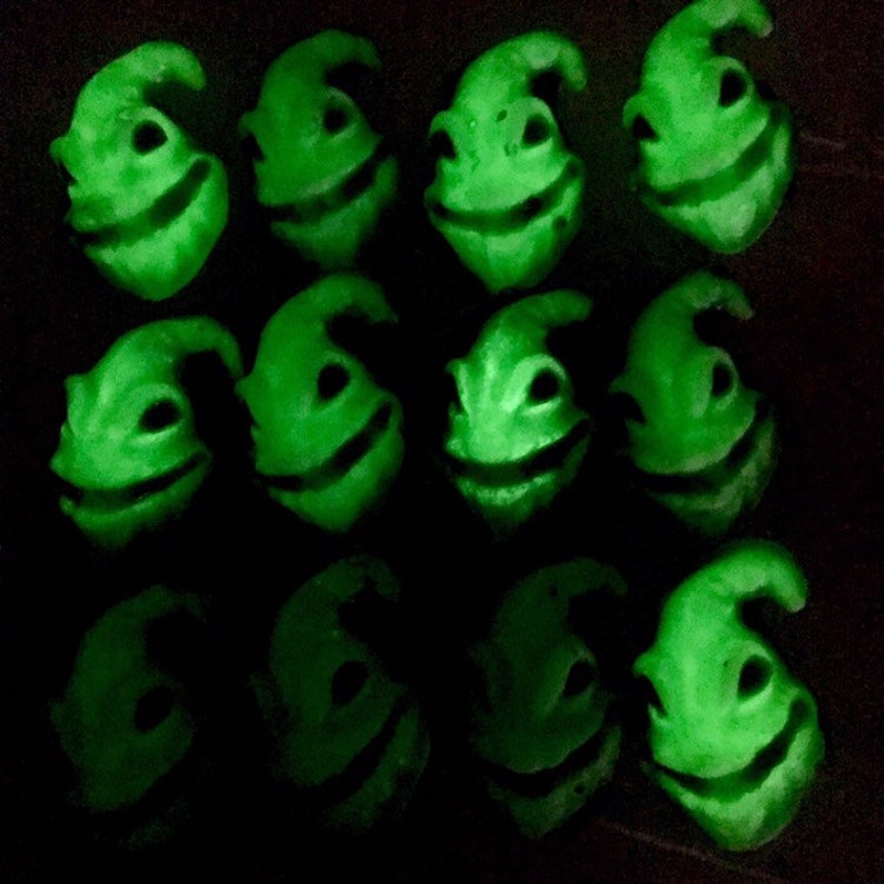 glow in the dark nightmare freddy
